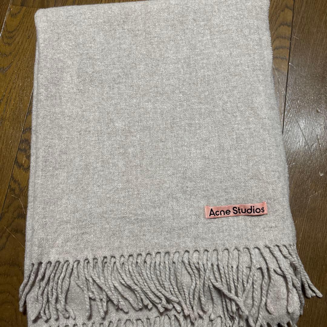Acne Studios ベージュ フリンジマフラー 200x70cm