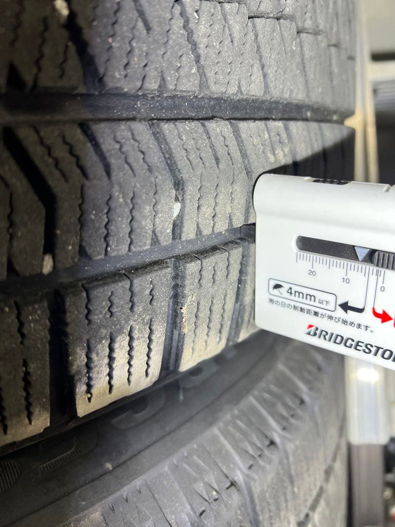 215/60R16 冬タイヤ　アルミホイール付き（※ホンダ専用ヴェゼル装着）