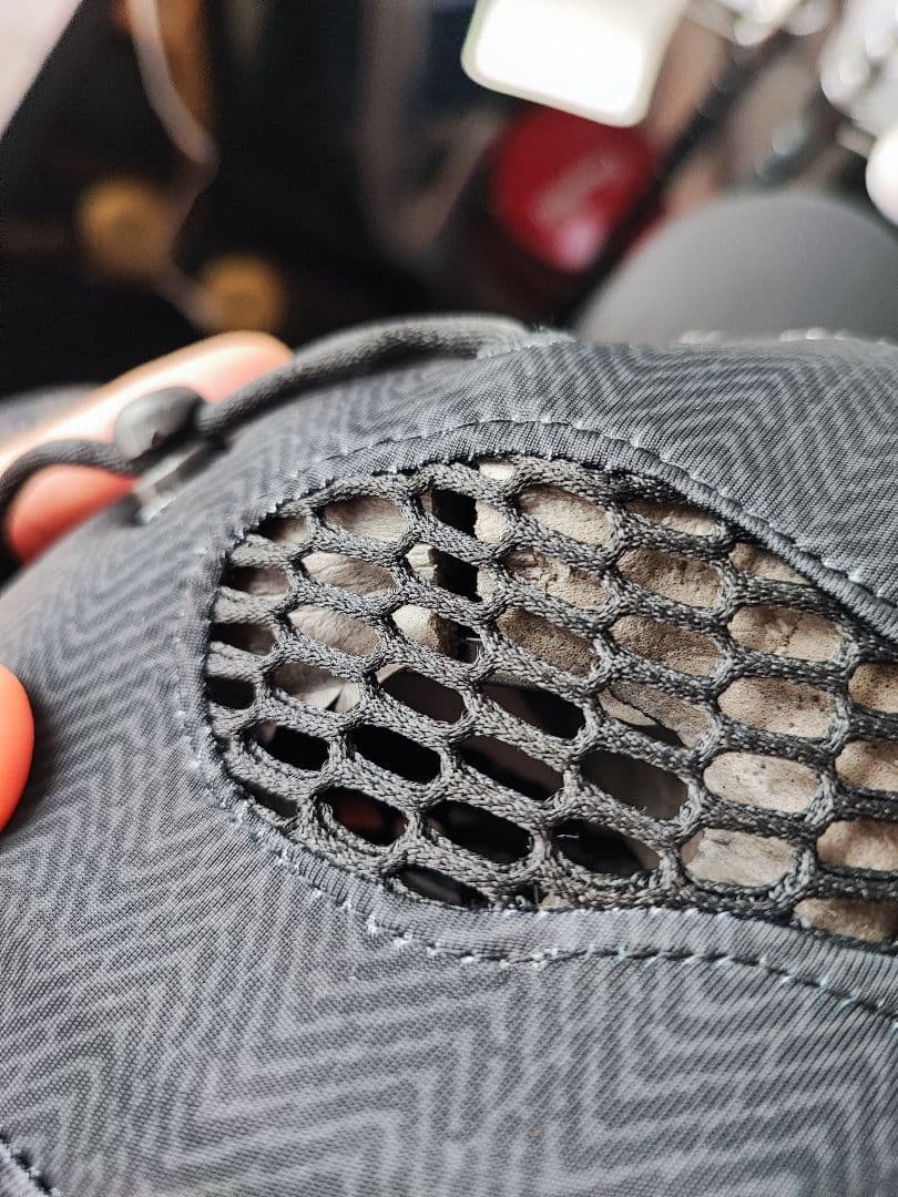 Cabeau Evolution Cool Travel Pillow　2点