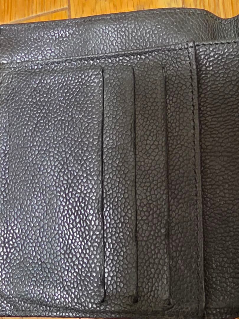 CHANELキャビアスキン財布　黒