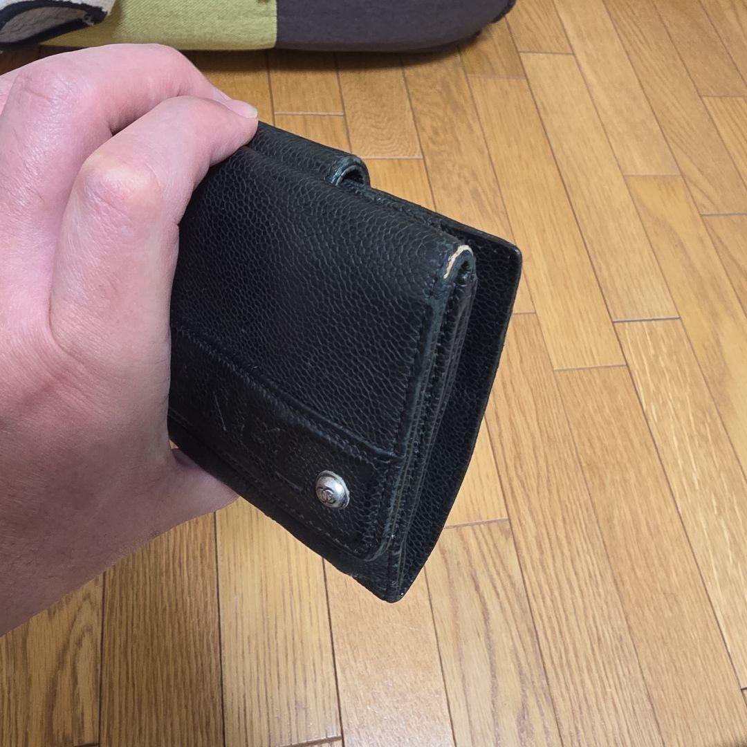 CHANELキャビアスキン財布　黒