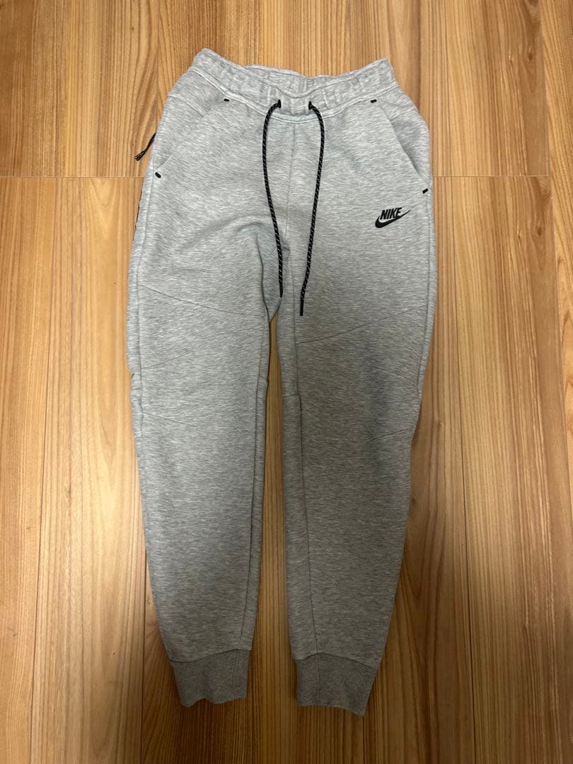 Nikeテックフリース　Sサイズ上下
