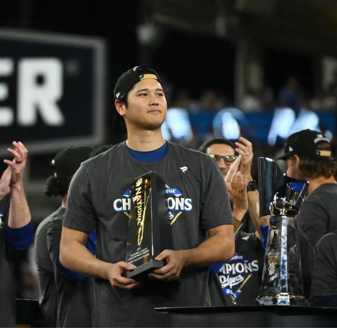 大谷翔平2025NLCS優勝＆MVP受賞＆祝賀会BLACK着用モデルCAP限定品