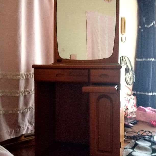 （ロレース）ドレッサー