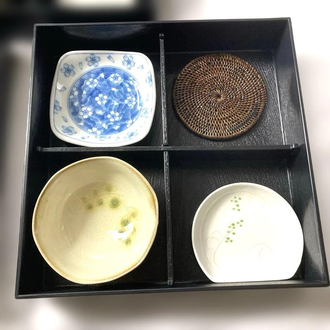 -食器セット 8.5寸　木目松花堂　黒渕朱 4つ仕切り箱 正月　祝膳　5セット