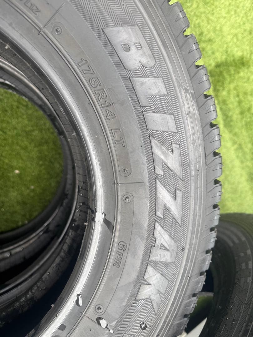 ◆新品送料無料◆BLIZZAK スタッドレスタイヤ 175R14 4本セット