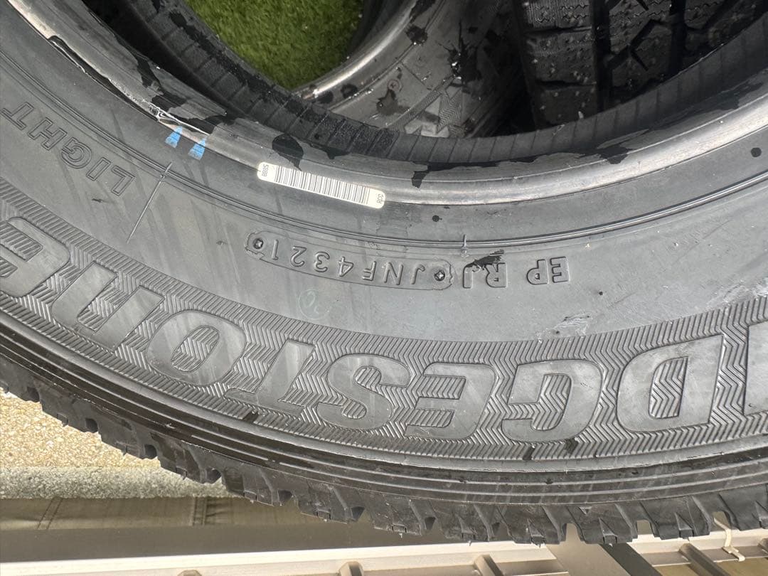 ◆新品送料無料◆BLIZZAK スタッドレスタイヤ 175R14 4本セット