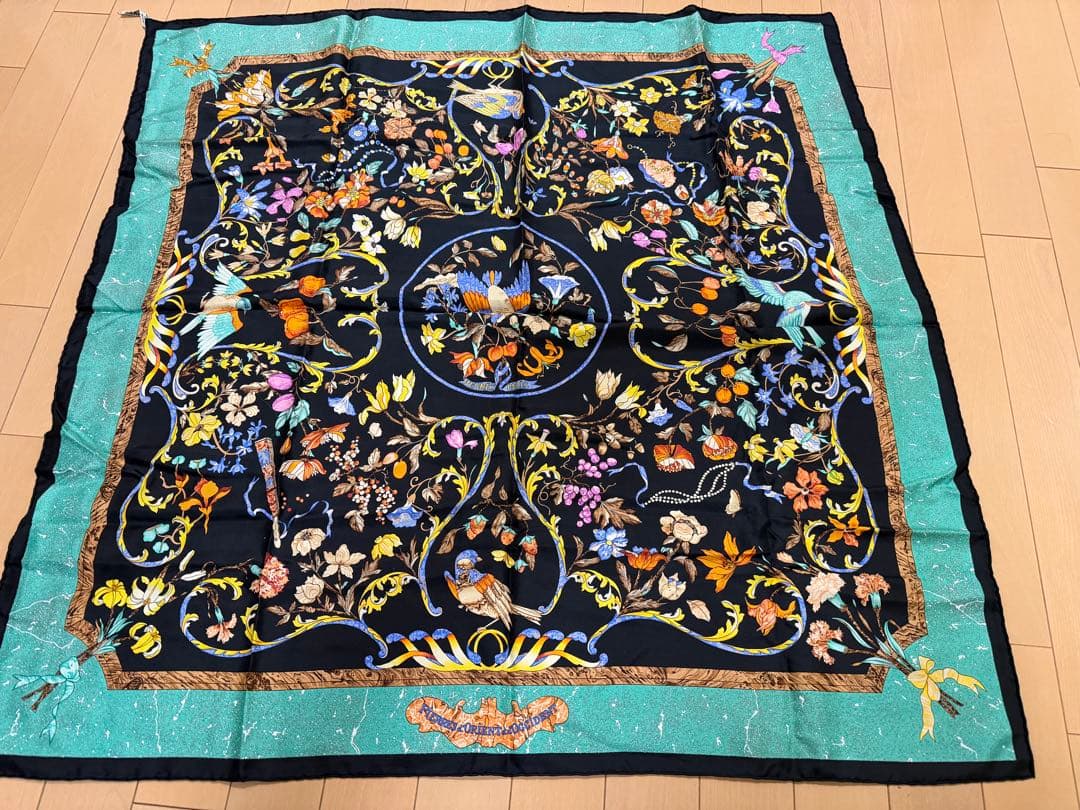 セール中　エルメス　カレ90 東洋の石と西洋の石細工 スカーフ