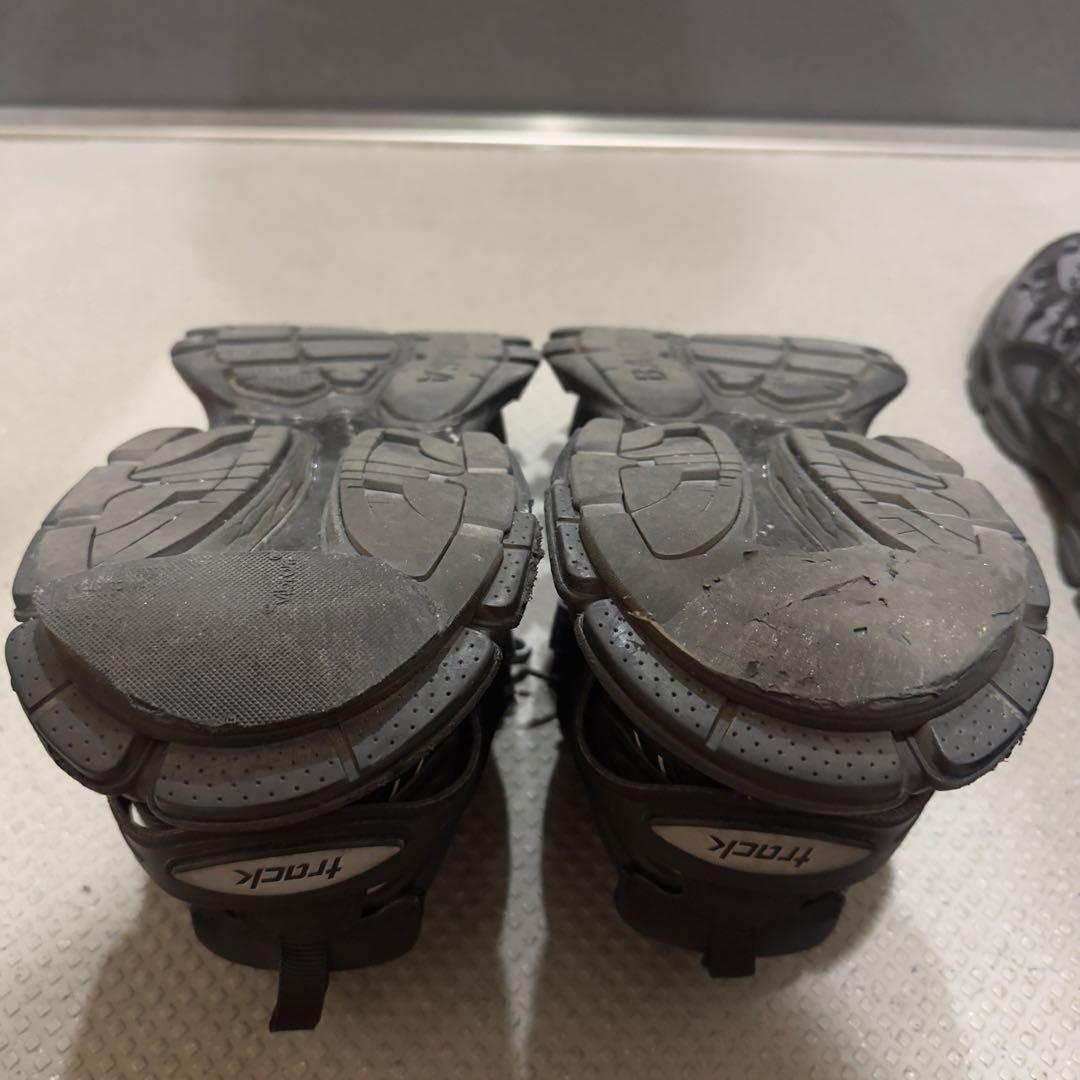 靴 BALENCIAGA TRACK TRIPLE BLACK 42