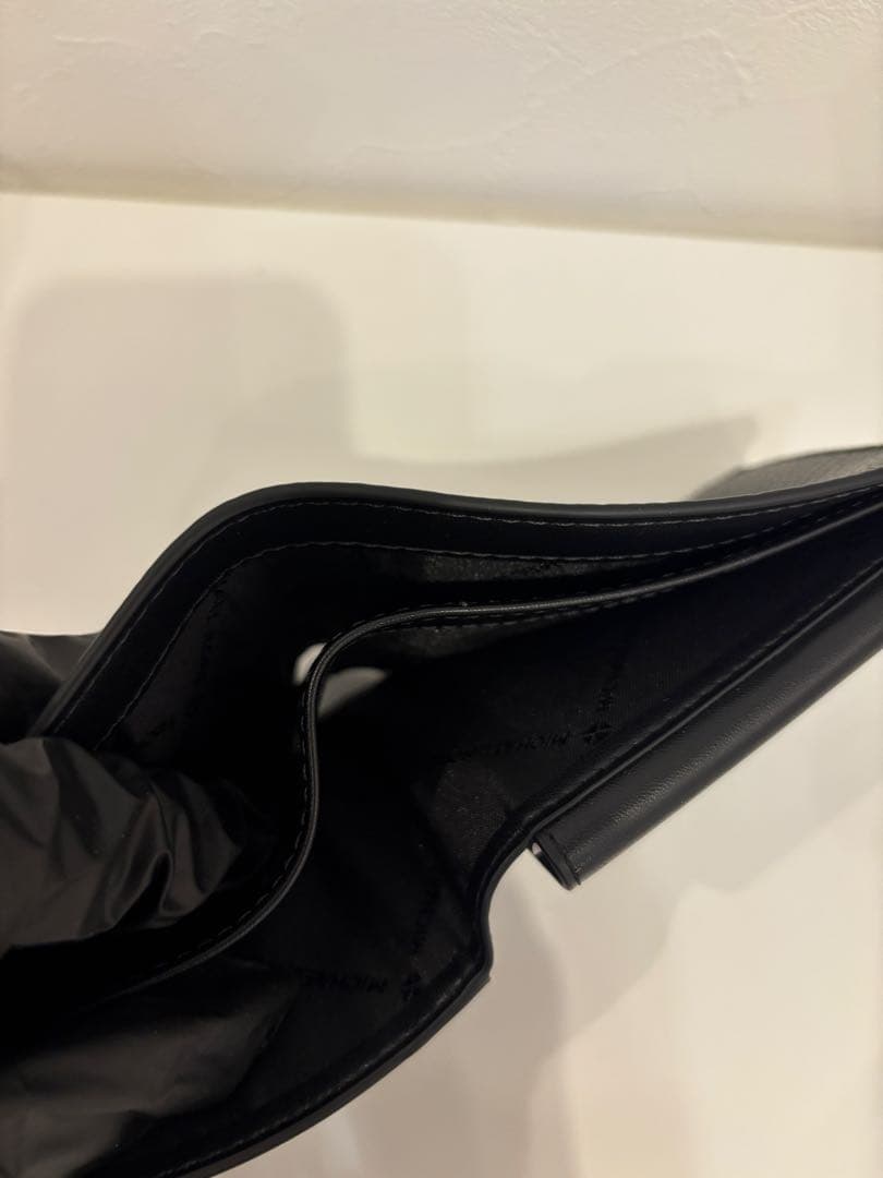 タイムセール！【正規品】マイケルコース二つ折り財布