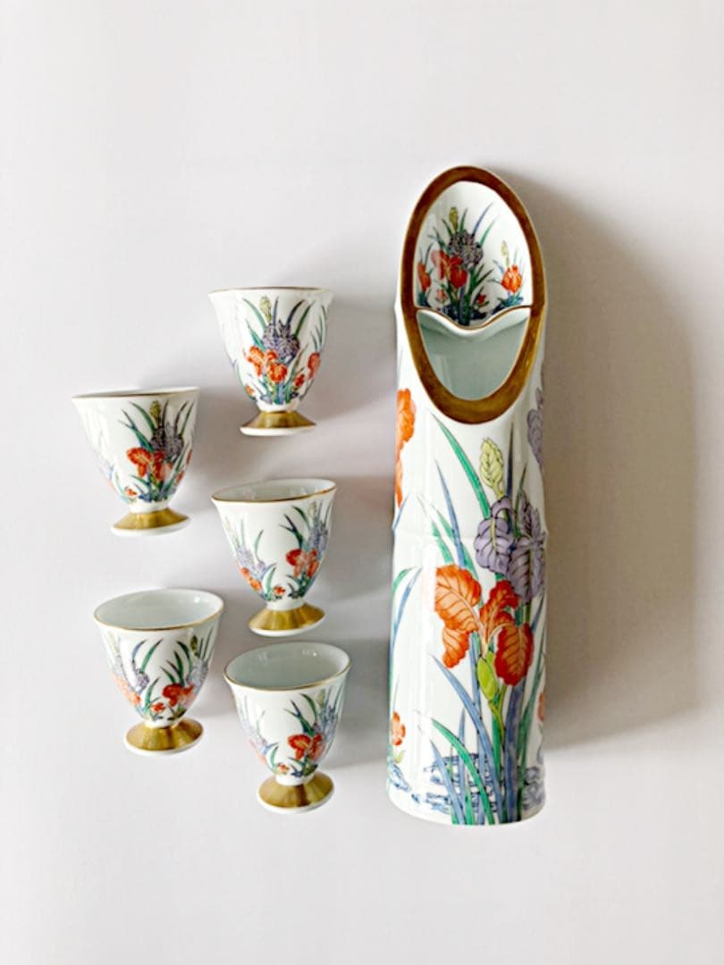 期間限定お値下げ中！！　新品未使用！！　華やかな金彩　有田焼　酒器セット