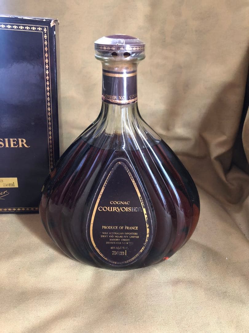 COURVOISIER XO COGNAC ブランデー