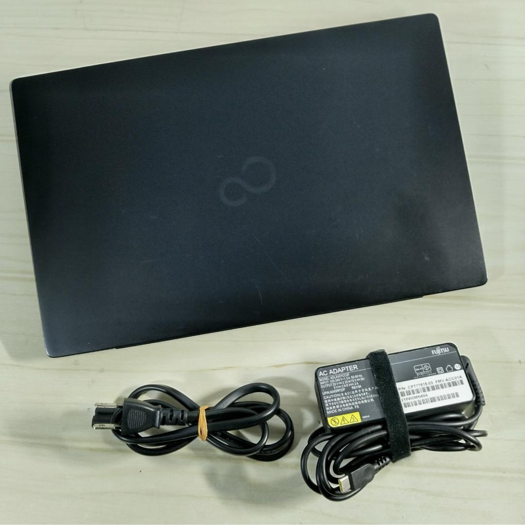 富士通 ノートパソコン U9311FX i5 8GB SSD 256GB カメラ