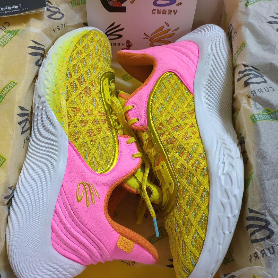 シューズ(男性用) Curry Flow 9 Sesame Street Big Bird