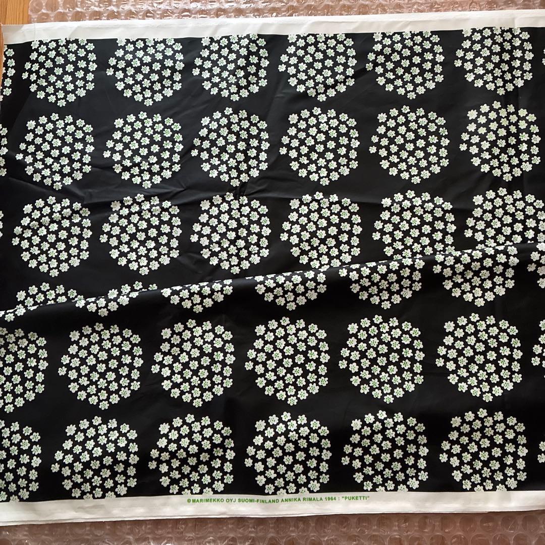 マリメッコ　テーブルクロス　オイルクロス　約138×270cm 未使用