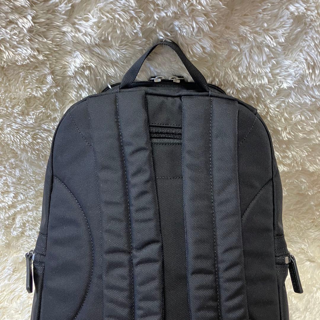 【極美品】マリメッコ　METRO リュック　バックパック
