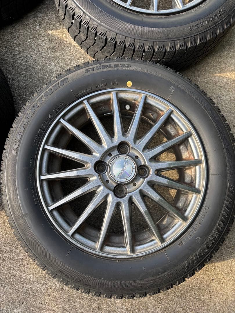BRIDGESTONE 175/65R14 スタッドレスタイヤ　ホイール付き