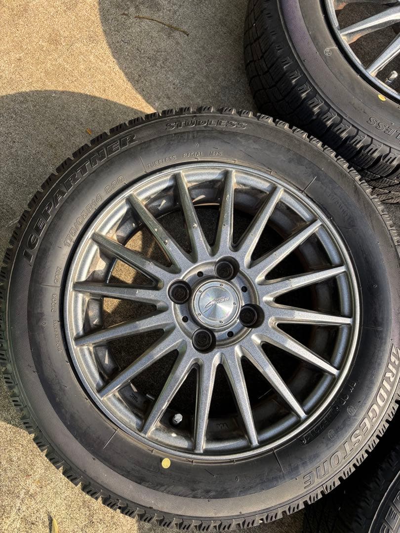 BRIDGESTONE 175/65R14 スタッドレスタイヤ　ホイール付き