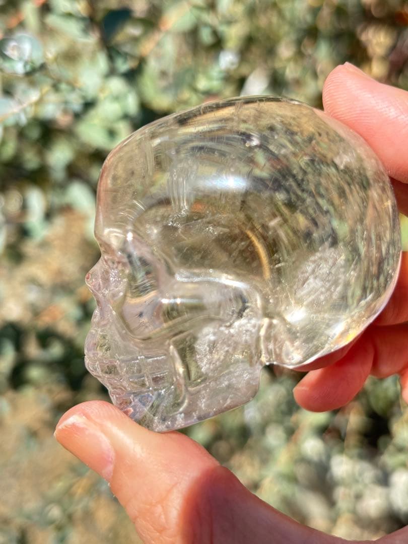 ブラジル　ミナスジェライス州　少しスモーキー　スカル　透明感　うるうる