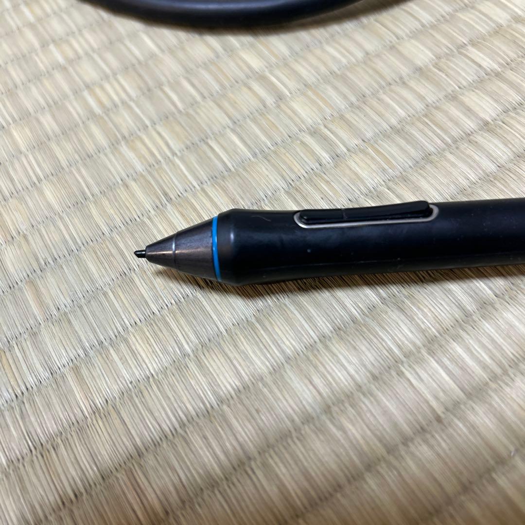 【箱付完品】Wacom Cintiq 13HD 液晶ペンタブレット【動作確認済】