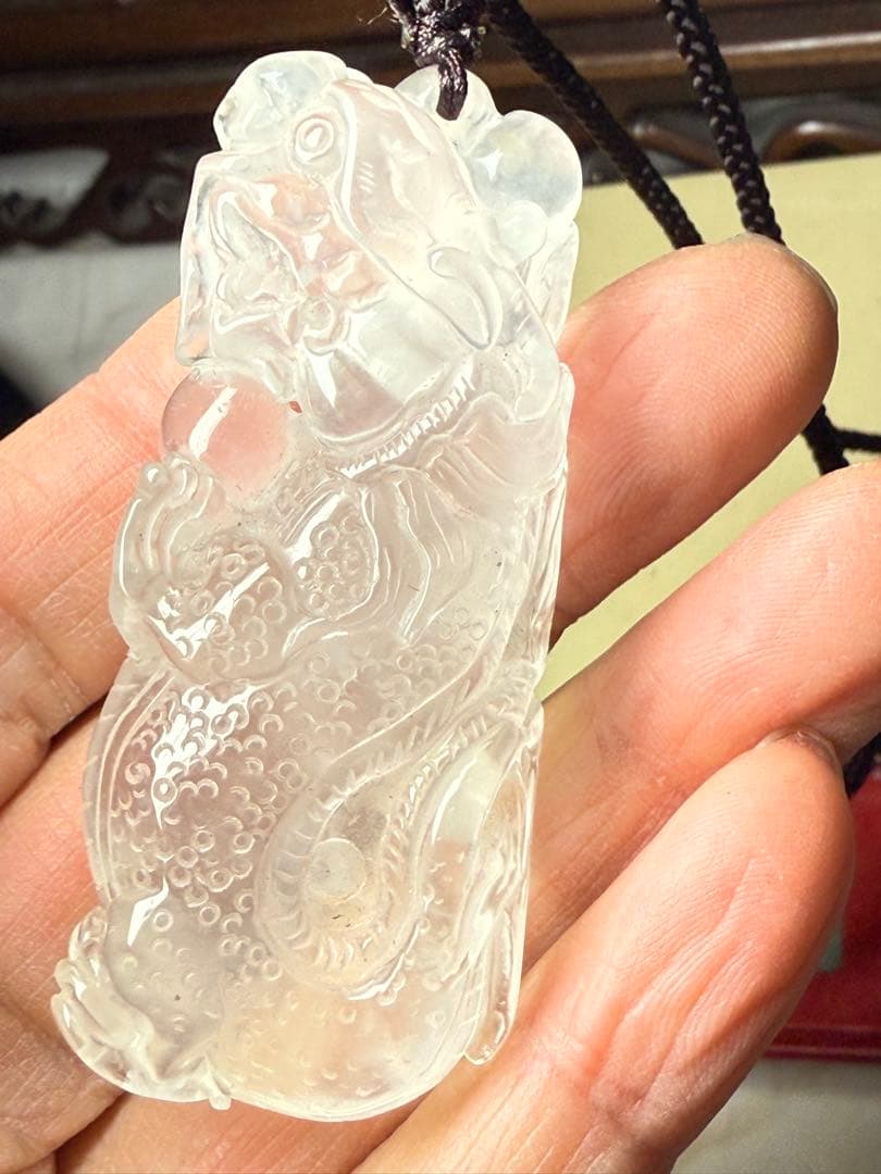 絶品　「氷種」ミャンマー白翡翠　天龍劇珠