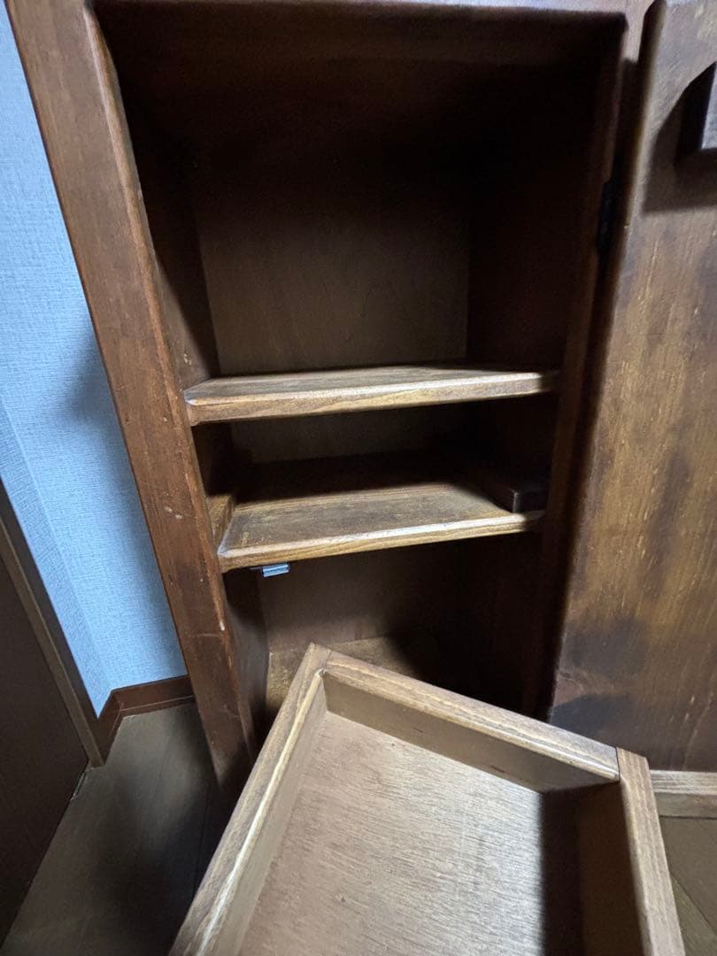 カントリーキャビネット