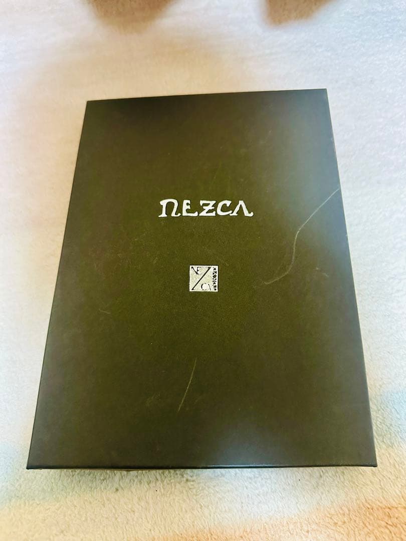 VARTIX NEZCA LUV ネズカ　ラブ　GOLD