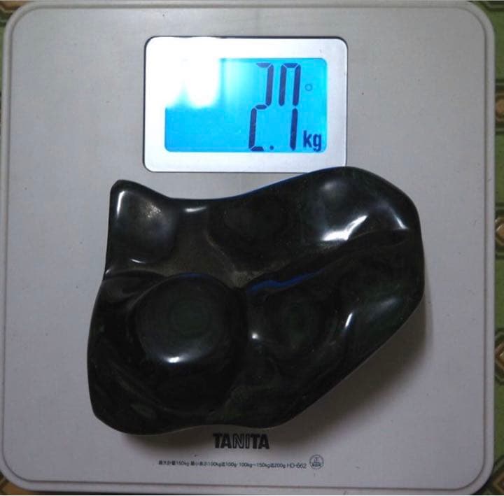 送料無料　天然石　綺麗な孔雀（クジャク）石置物　重さ2.7ｋｇ