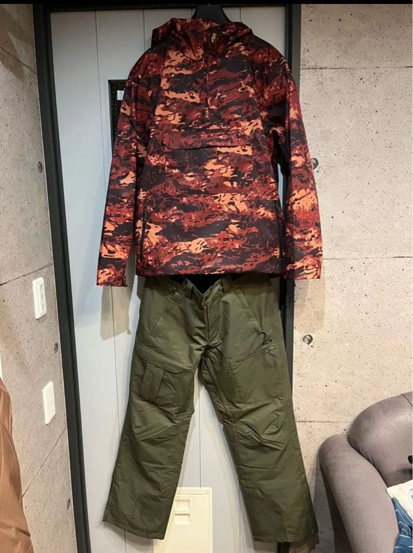オークリー　上下セット　スノーボード　ウェア　ジャケット　パンツ　ゴーグル