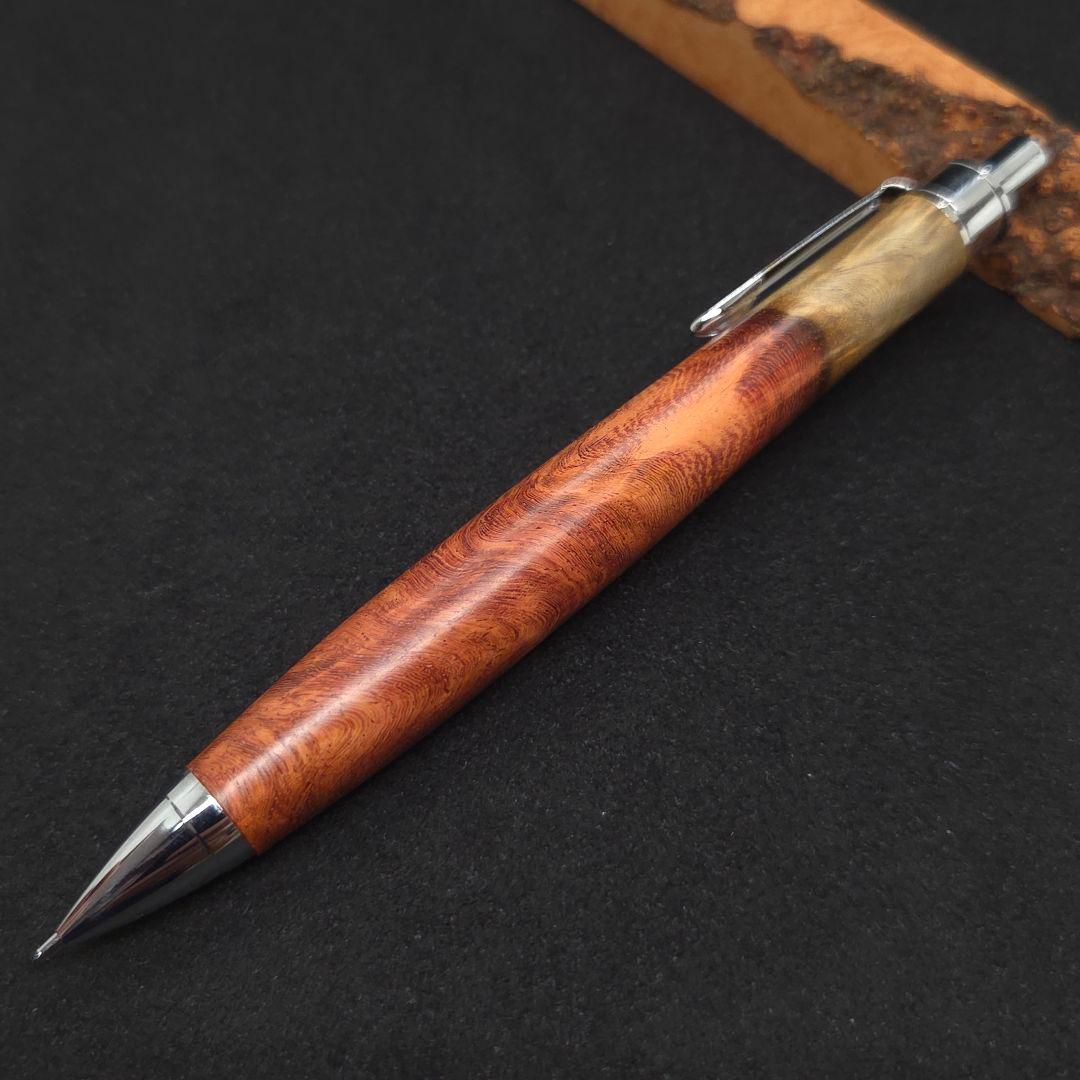 ⑲Bハンドメイド木軸シャーペン花梨瘤紅白赤濃いめ