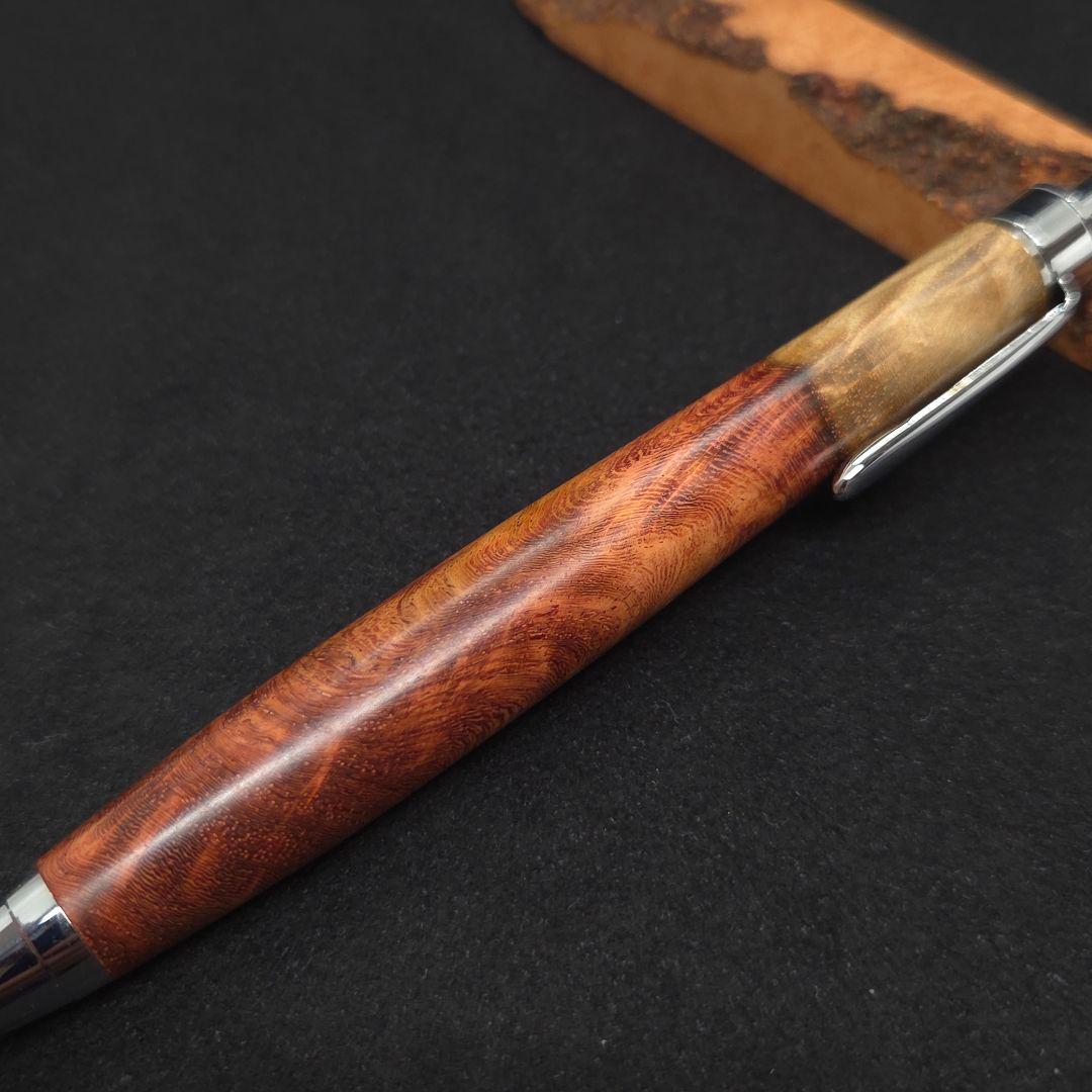 ⑲Bハンドメイド木軸シャーペン花梨瘤紅白赤濃いめ
