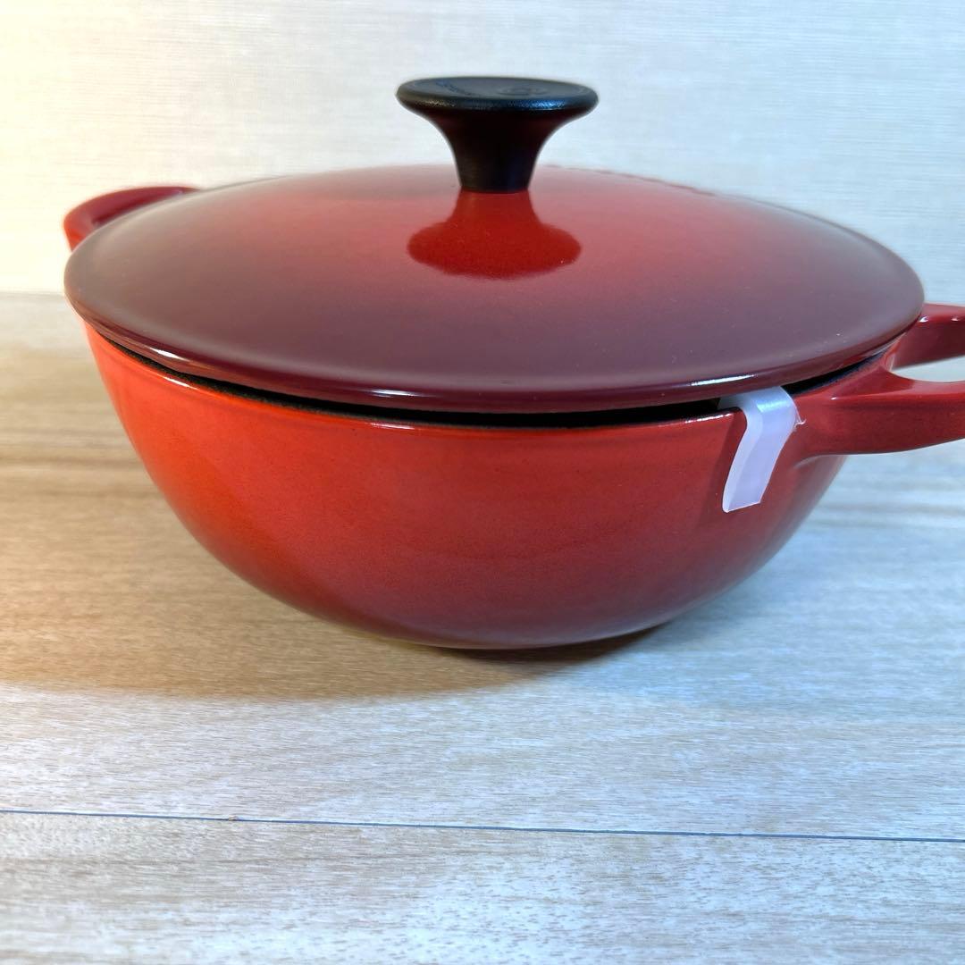 未使用保管品　ルクルーゼ　マルミット　18cm チェリーレッド　両手鍋　鍋