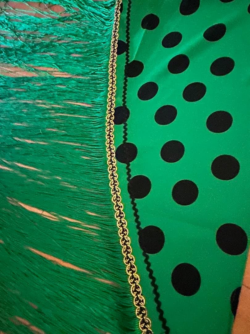 新品未使用グリーン×黒ドットフラメンコシージョ緑色水玉ロングフリンジ