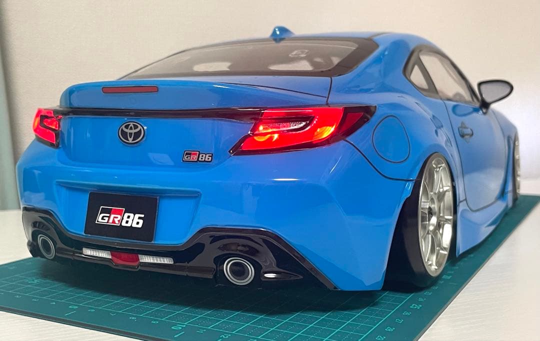 タミヤラジコンボディ　GR86 ブライトブルー風