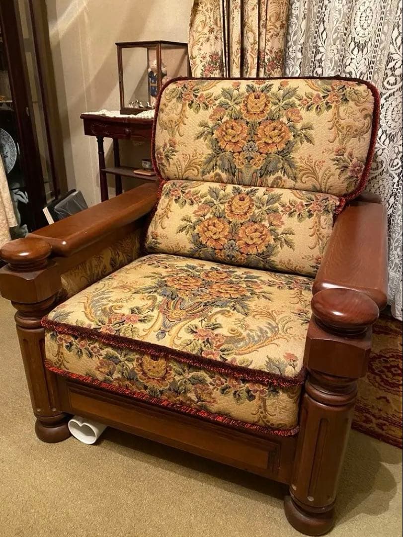 木製1人掛けソファ　クラシック 花柄 アンティーク調 ヴィンテージ アームチェア