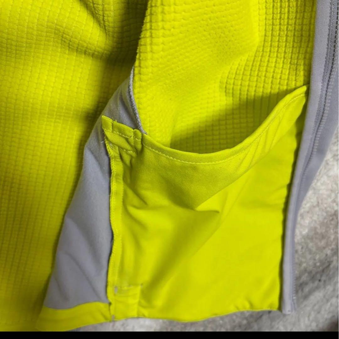 ニューバランス　裏起毛ランニングジャケット　Lレディース　トレーニング　アウター