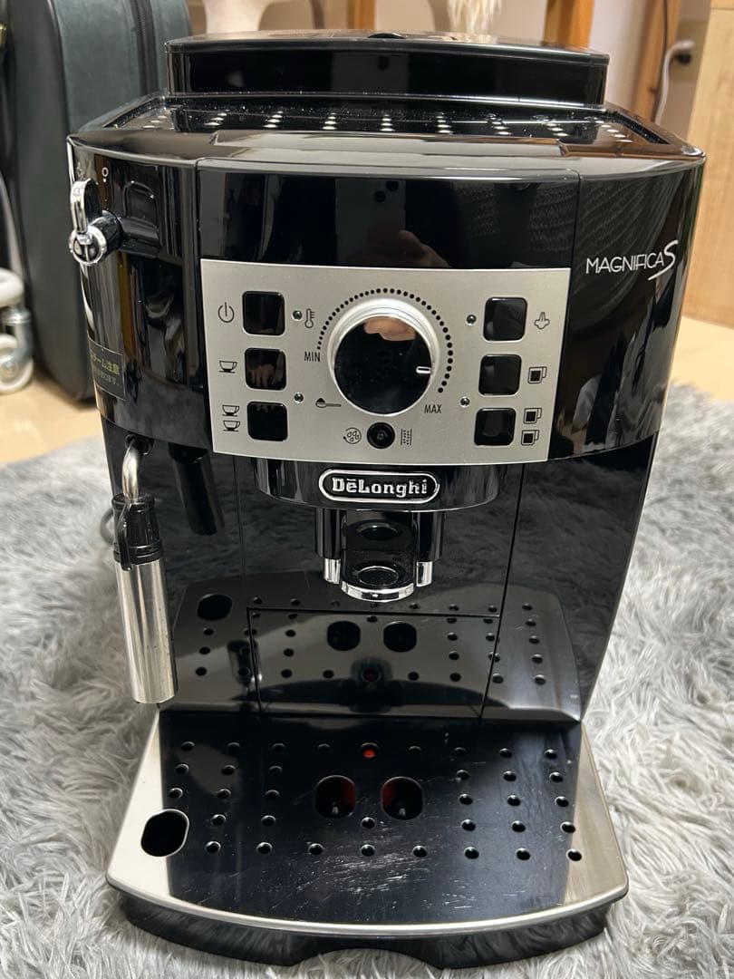 デロンギ　マグニフィカS 全自動コーヒーマシン