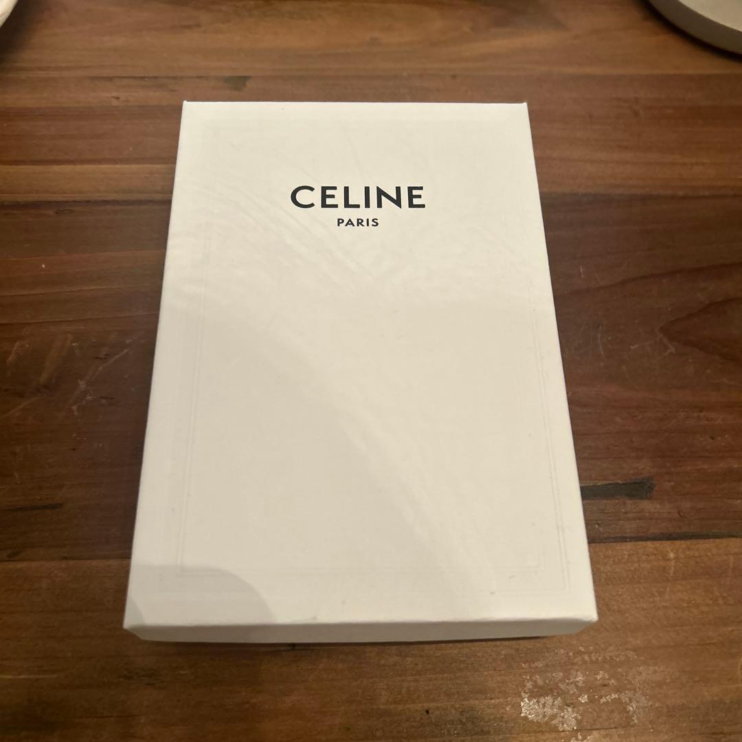 CELINE トリオンフ　ピアス