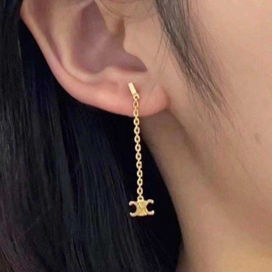 CELINE トリオンフ　ピアス
