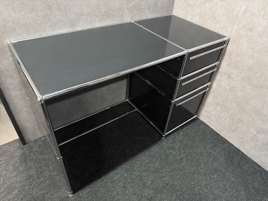 USM/ハラーシステム　デスク　キャビネット付３段　鍵有　ブラック