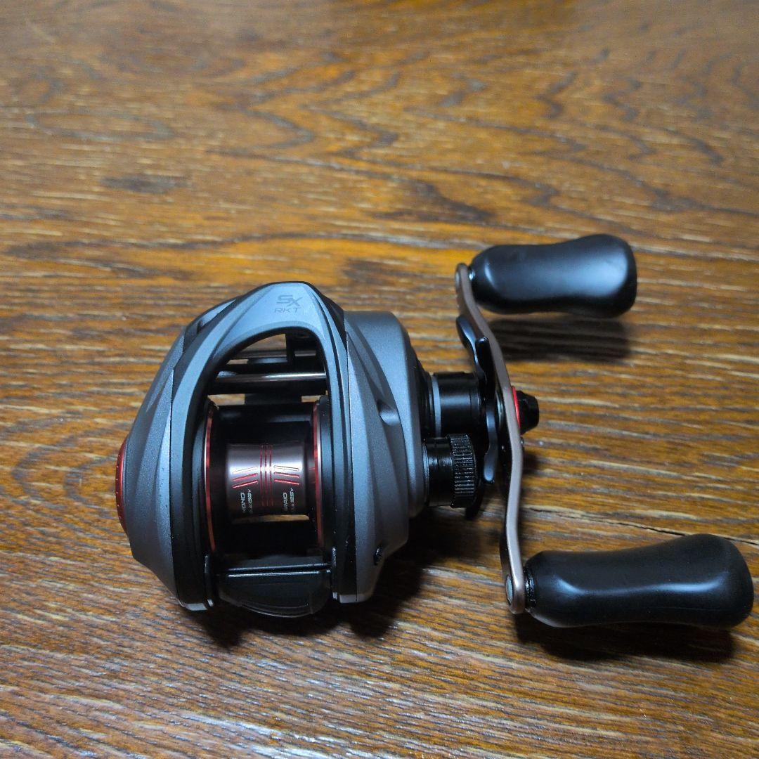 アブガルシア REVO５SX ROCKET　 　ハイギア　ギア比9　(右)