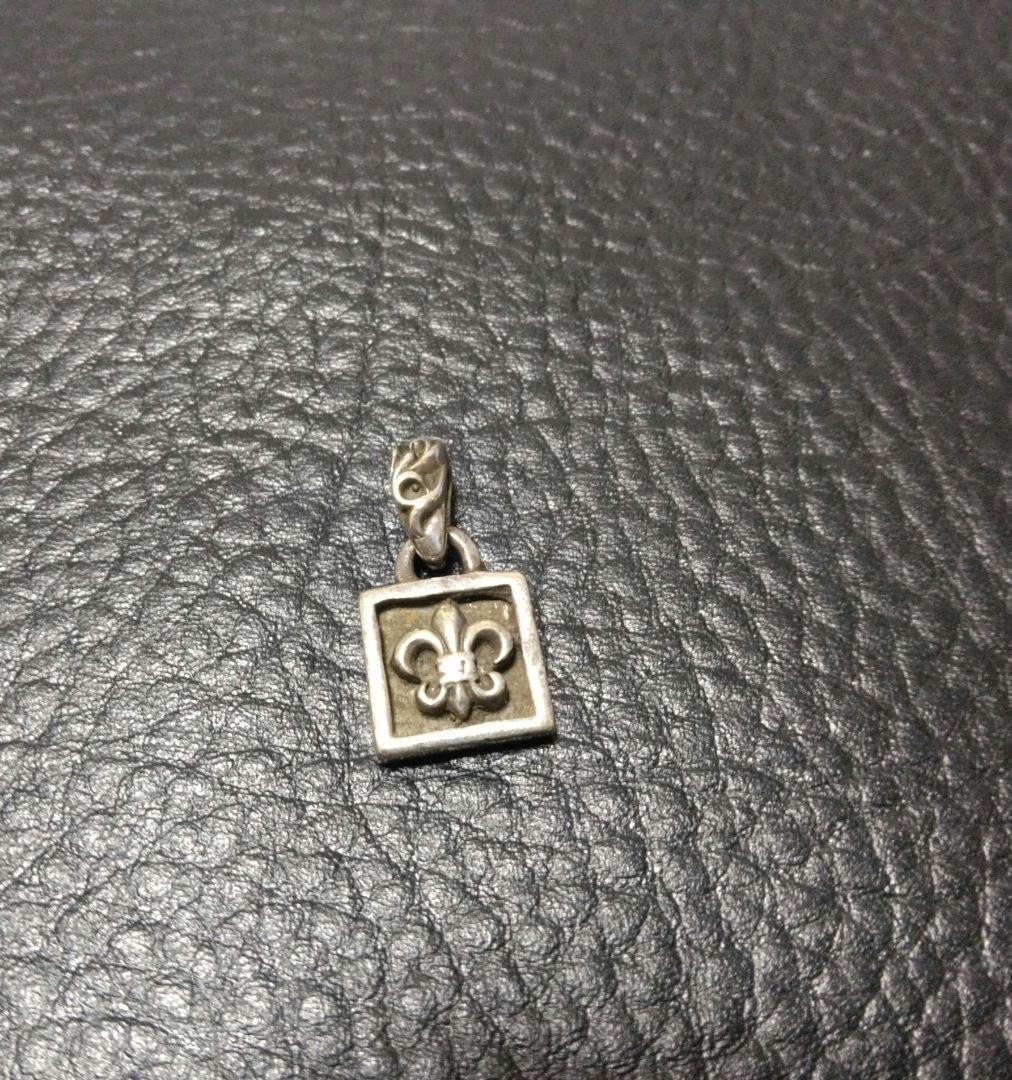 クロムハーツ フレームドBSフレアチャーム