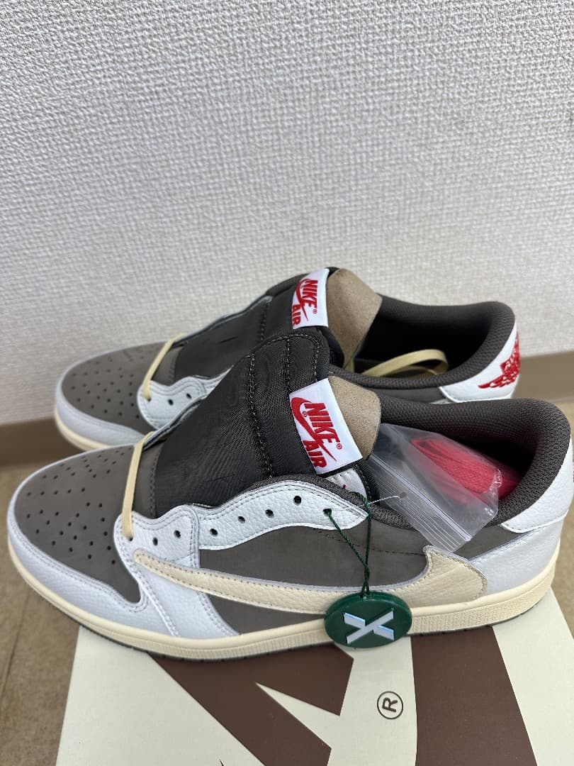 Travis Scott × Nike Air Jordan 1 Low OG