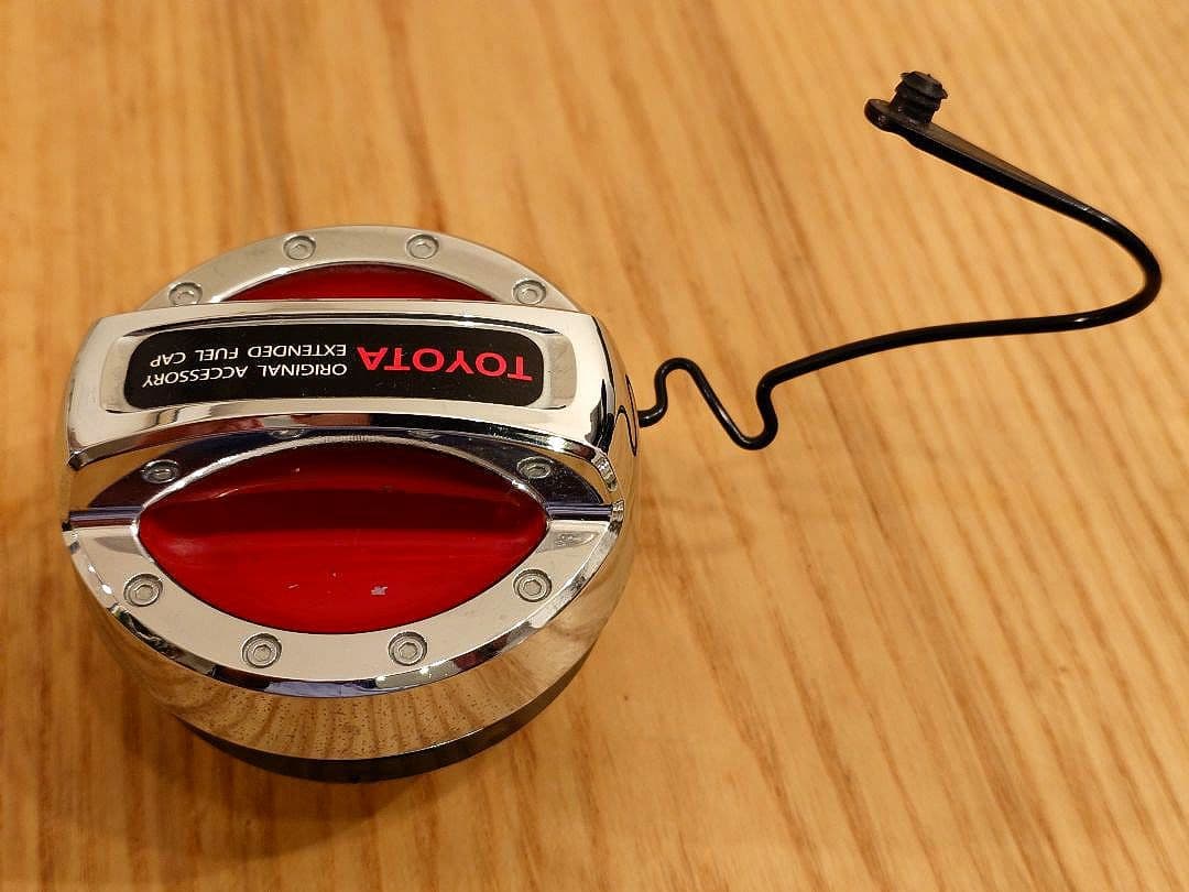 TOYOTA 純正スポーツリッド フューエルキャップ