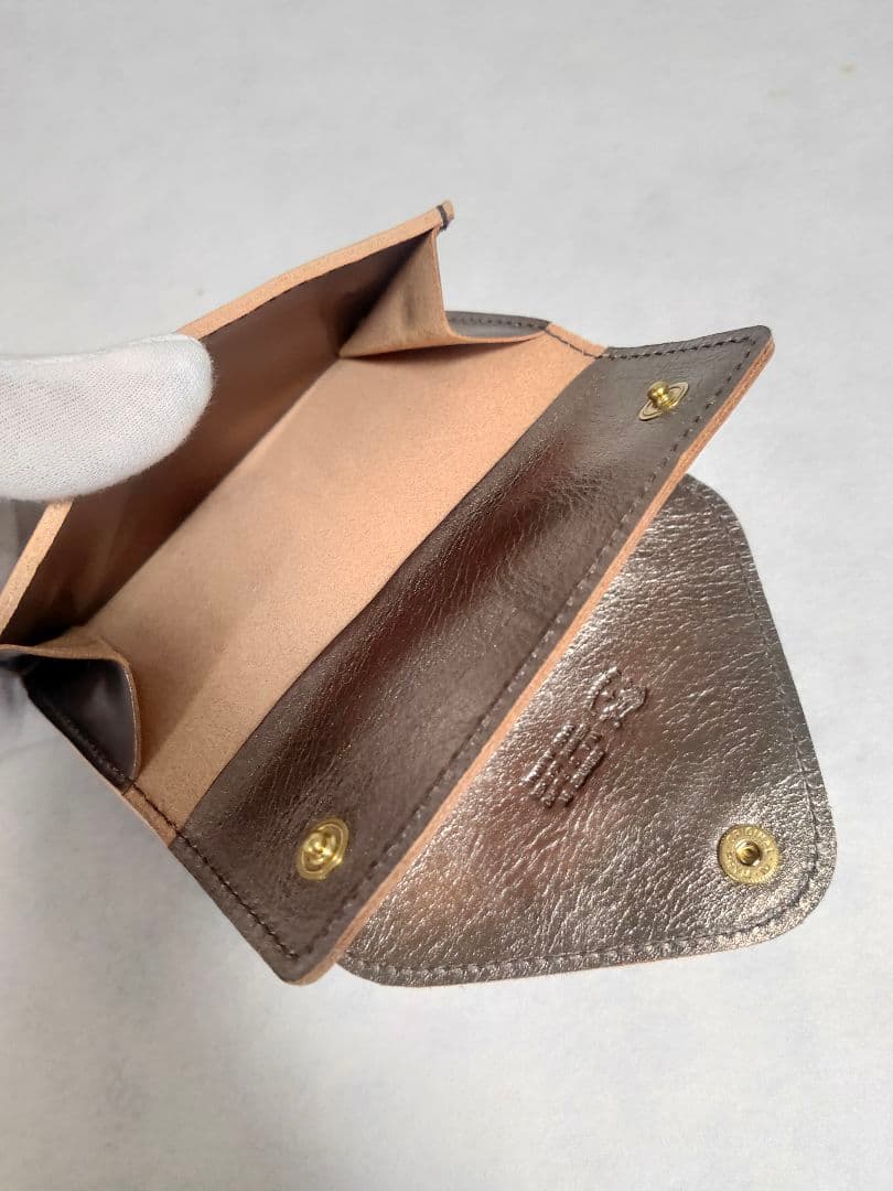 【新品】イルビゾンテ 二重フラップ ケース カード入れ ブロンズ