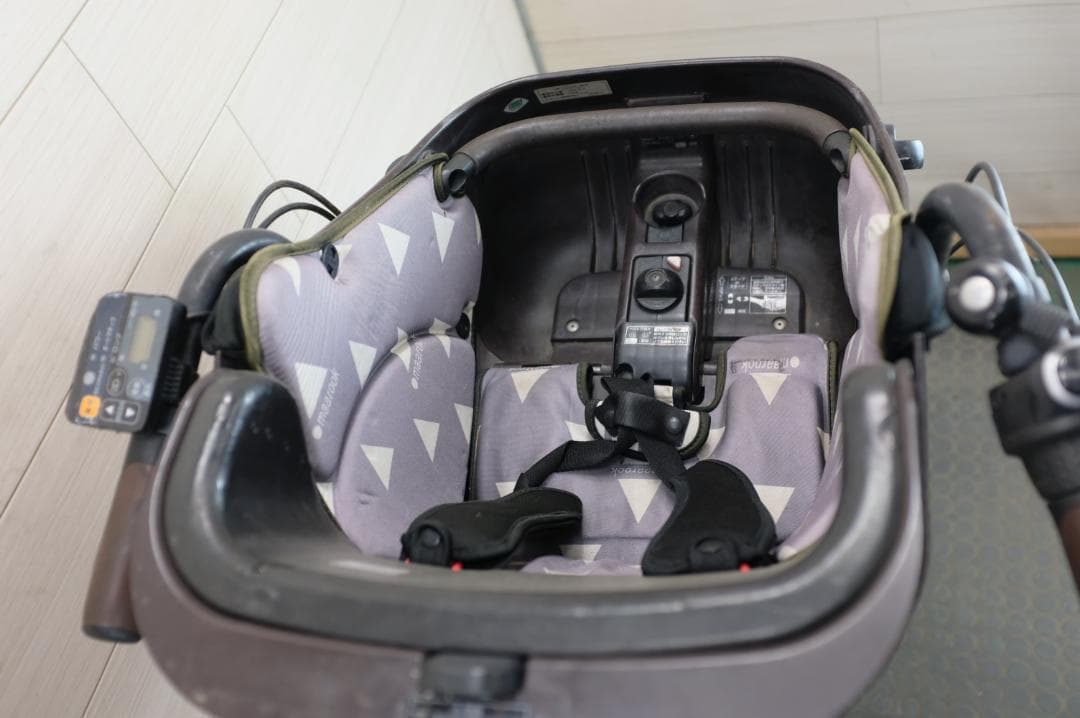 ふ*ー様 パナ ギュット20インチ3段8.9Ah（5点灯）充電器あり