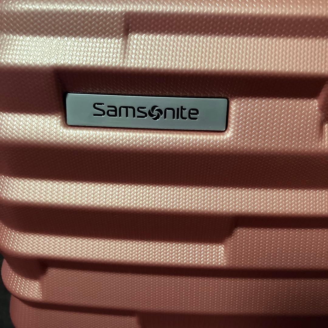 Samsonite 中型キャリーケース ピンク