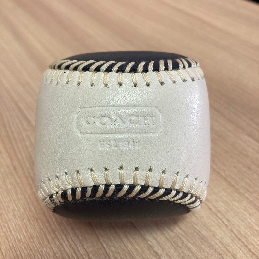 COACH 野球ボール型ペーパーウェイト