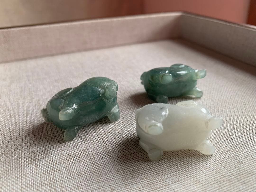 本翡翠 三匹の子豚 ばら売り可能 置物