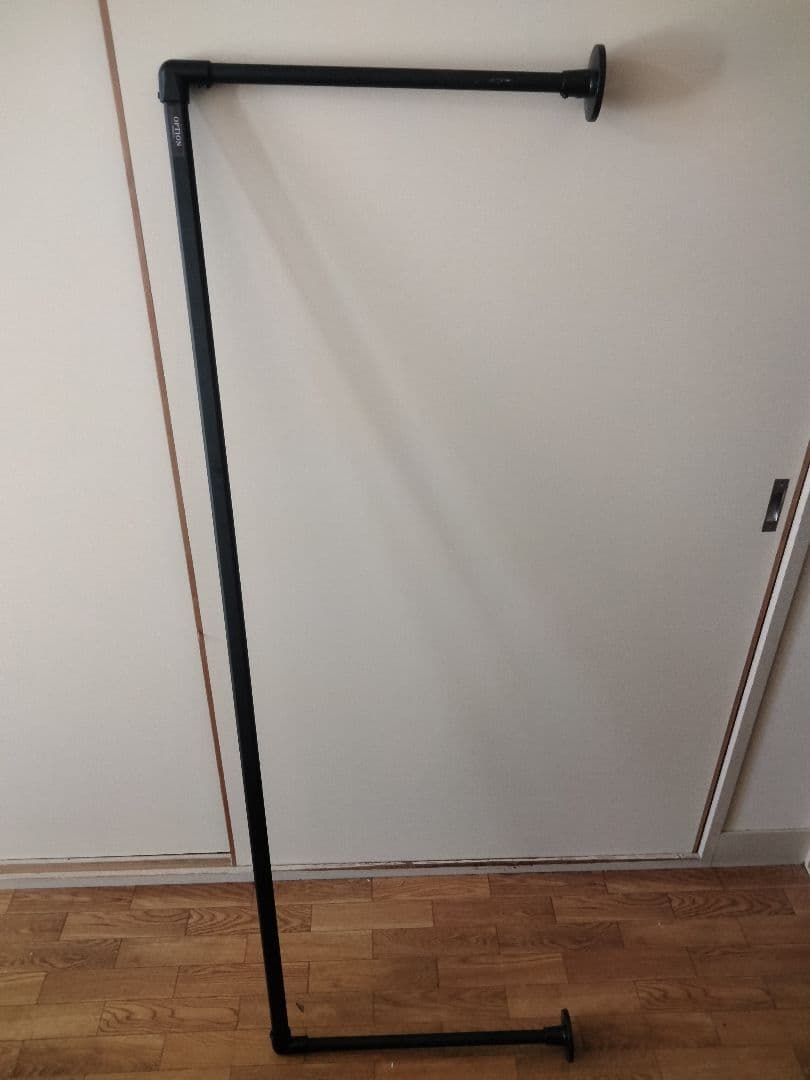 天井吊りハンガーパイプ